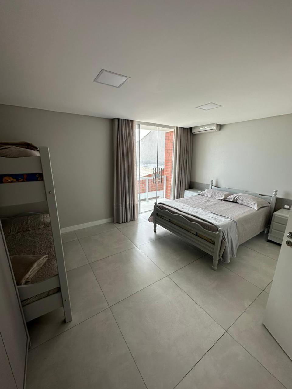Apartamento Frente Mar Na Baia De Порту-Белу Экстерьер фото